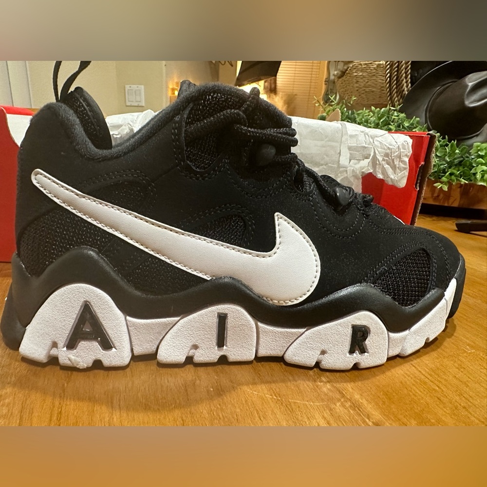 NIKE AIR BARRAGE LOW (GS) 7Y